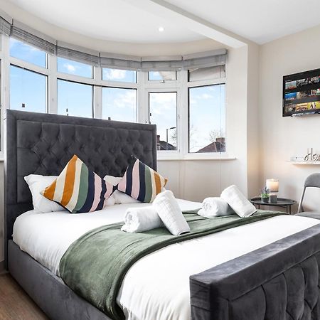 Serviced Ensuite Modern Studio - Sleeps 2 - Near Wembley Stadium - Good Transport Link To Central London - Harrow Ha3 Hatch End Exteriér fotografie