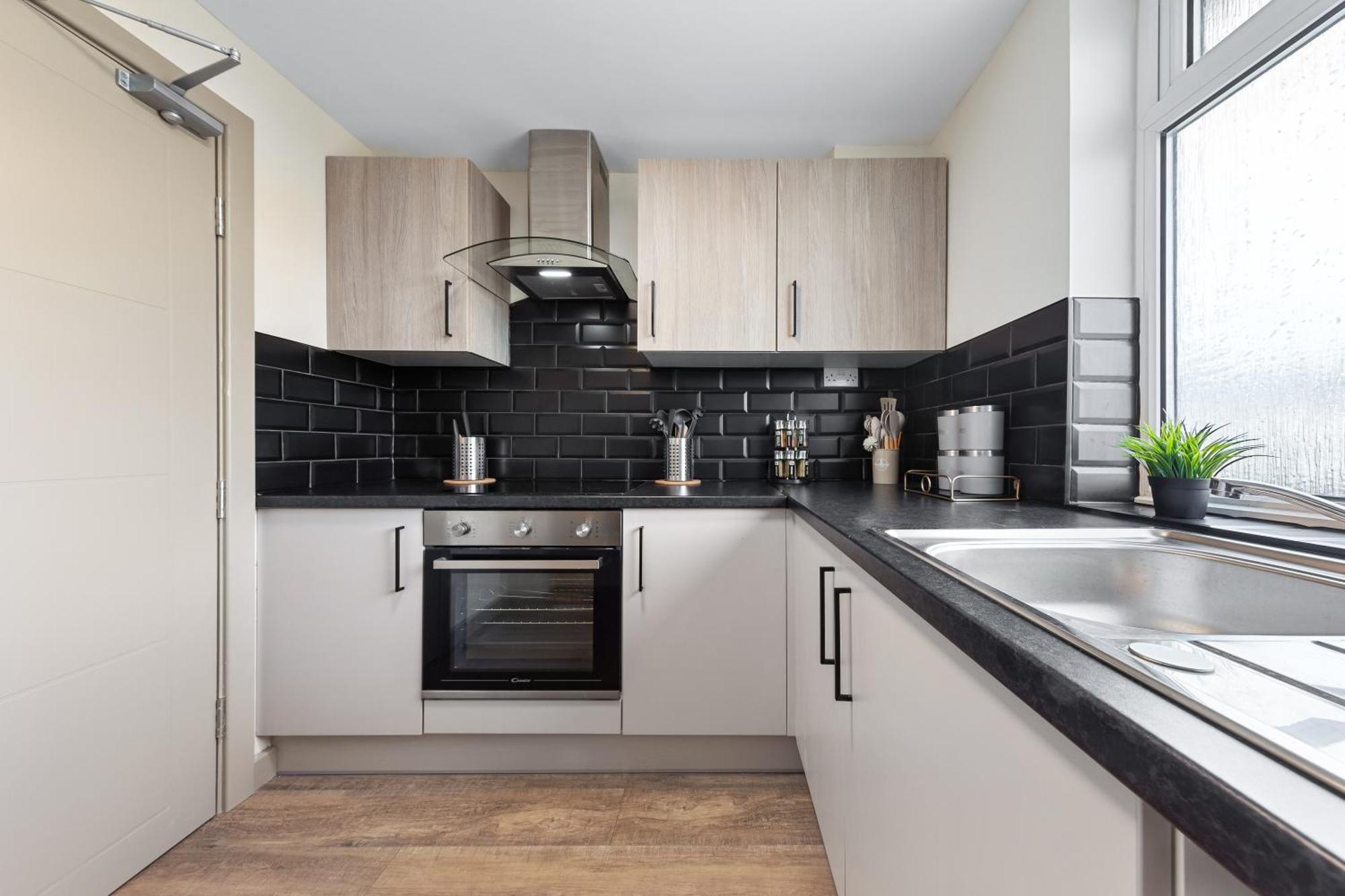 Serviced Ensuite Modern Studio - Sleeps 2 - Near Wembley Stadium - Good Transport Link To Central London - Harrow Ha3 Hatch End Exteriér fotografie