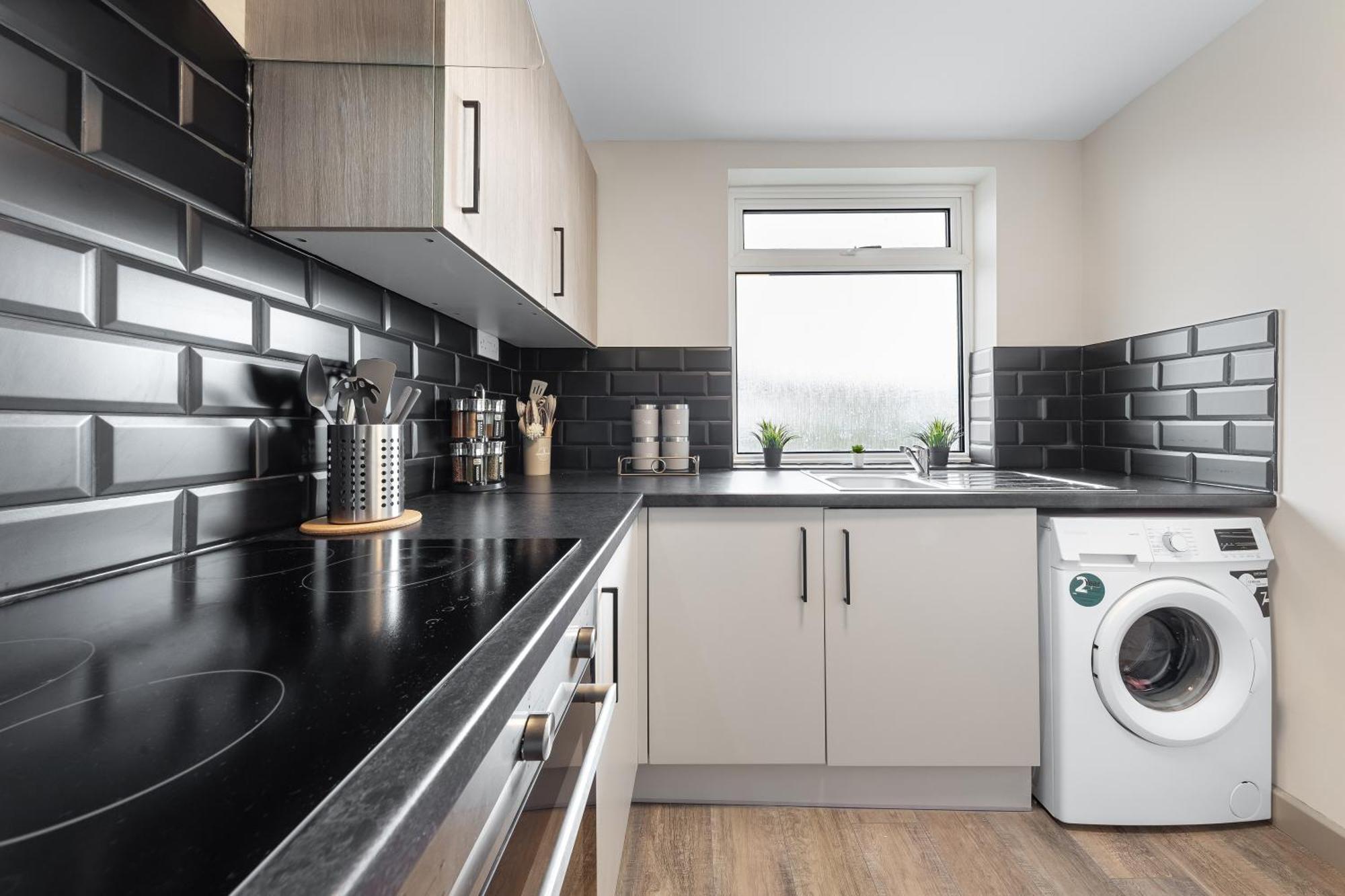 Serviced Ensuite Modern Studio - Sleeps 2 - Near Wembley Stadium - Good Transport Link To Central London - Harrow Ha3 Hatch End Exteriér fotografie
